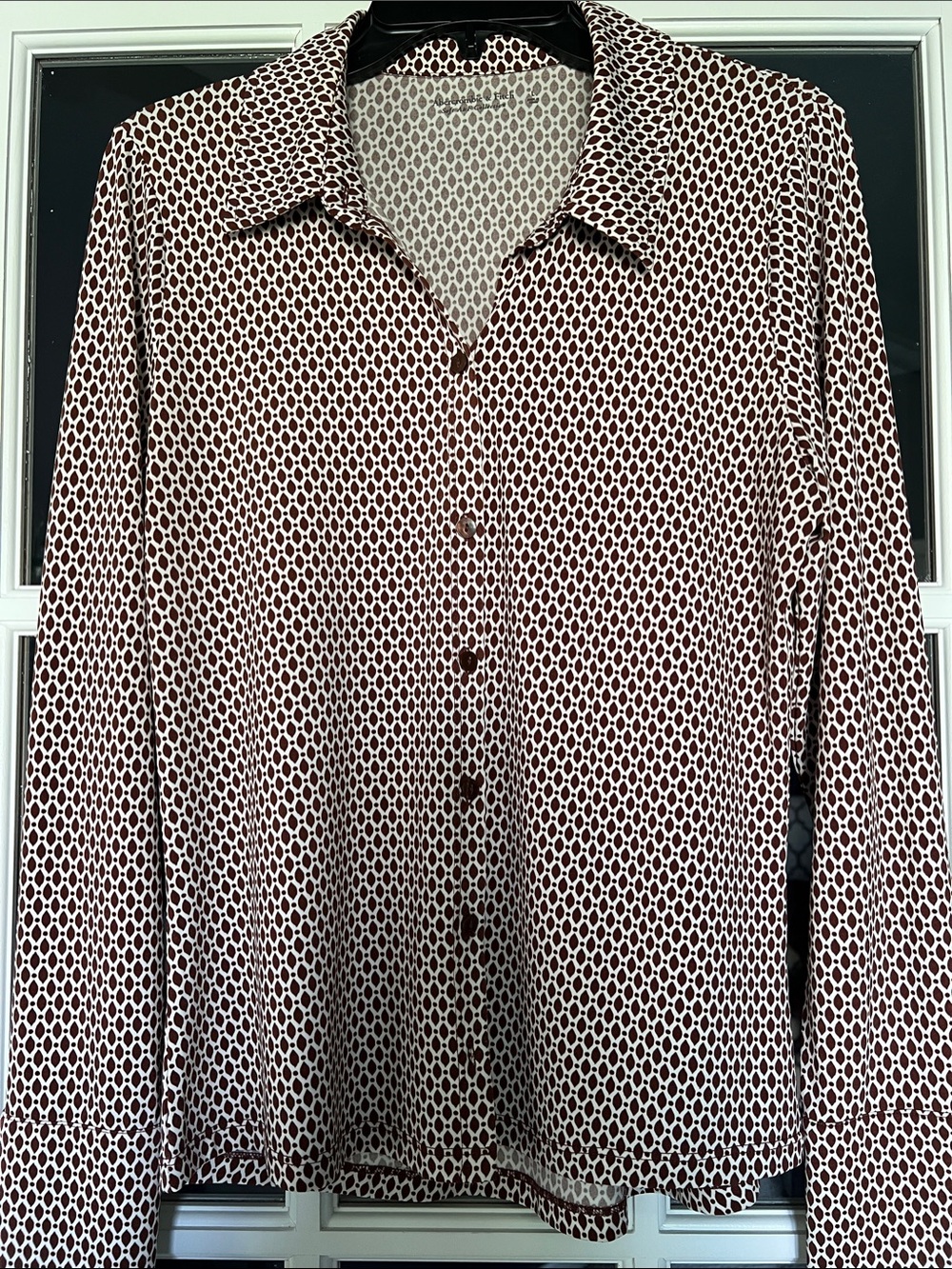 Abercrombie & Fitch Maroon and White Geometric Button-Down Top
